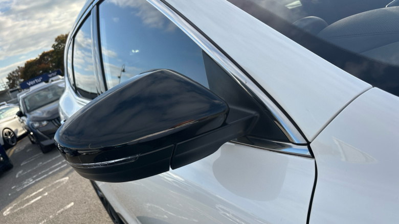 MG Hs 1.5 T-GDI Exclusive 5dr Petrol Hatchback